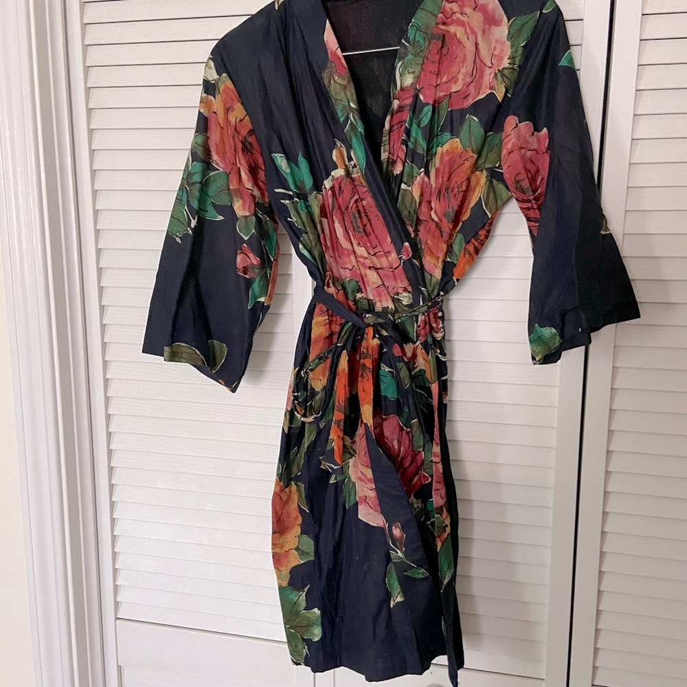 Floral robe with tie